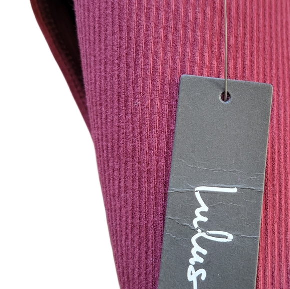 Lulu's Ribbed Mini Dress • Medium • Burgundy • NWT - Picture 3 of 3
